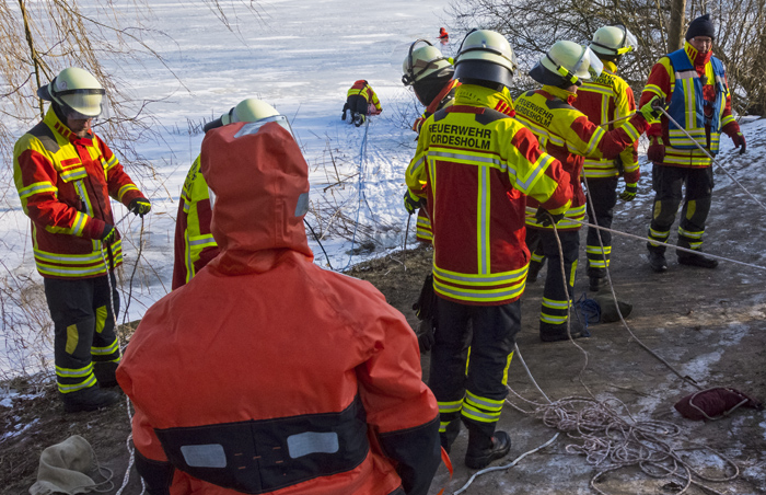 Feuerwehr, Feuerwehr Bordesholm, Freiwillige Feuerwehr Bordesholm, FFB, Eisrettung, Winter, Bordesholmer See